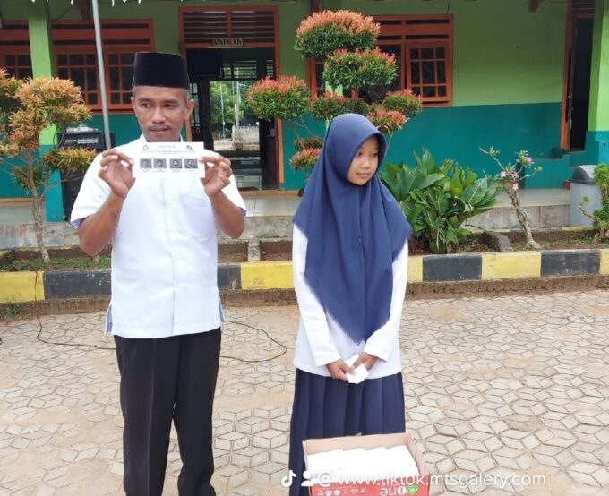 Merajut Demokrasi Sejak Dini: Kemeriahan Pemilihan Ketua IPNU dan IPPNU MTs Ma'arif 2 Nurul Huda Adirejo