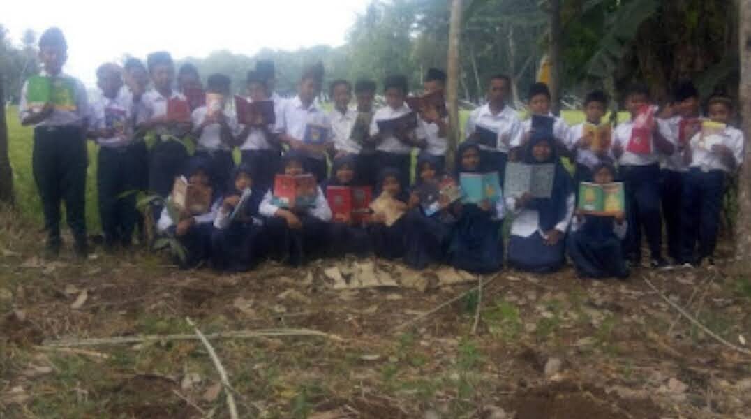 belajar-di-alam-terbuka-mts-maarif-2-nurul-huda-adirejo atau outbound-learning-siswa-madrasah
