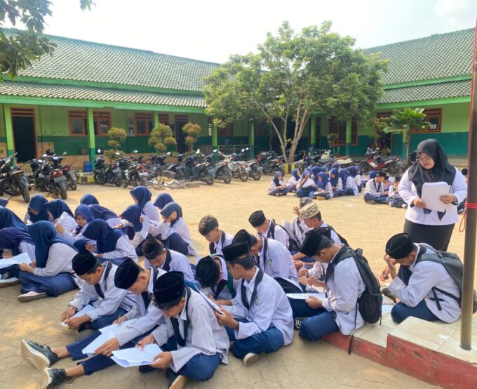 Membangun Karakter Lewat Rasa: Mengenal Kontrak Belajar Berbasis Cinta di MTs Ma arif 2 Nurul Huda